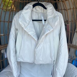Lululemon jacket size 12
